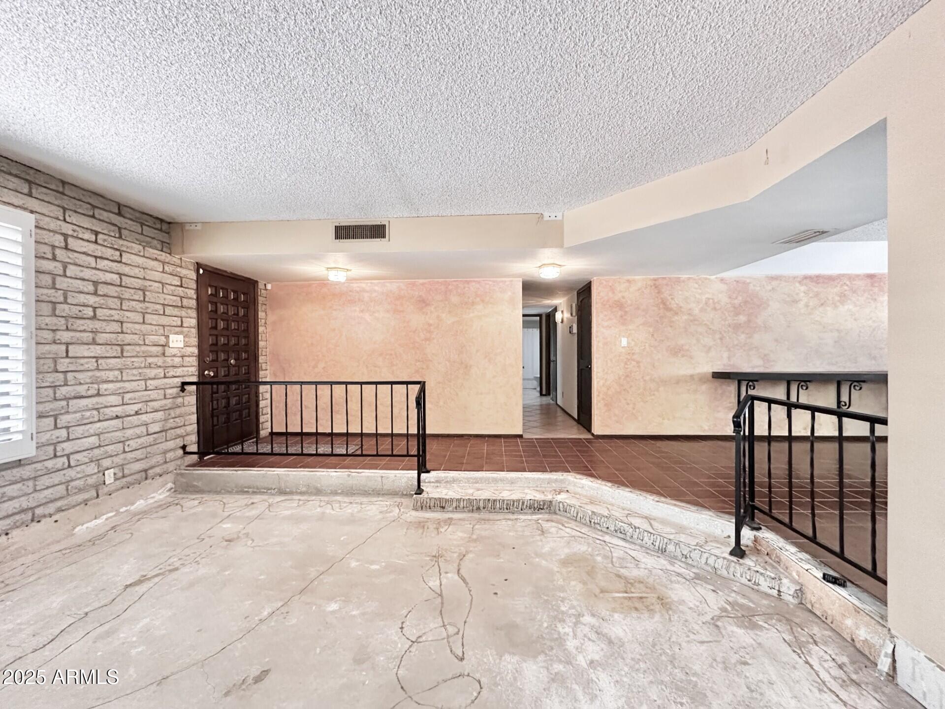 1124 N VILLA NUEVA Drive