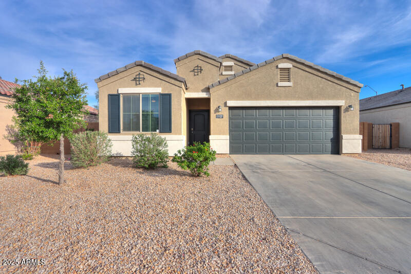 1127 E TYLER Lane