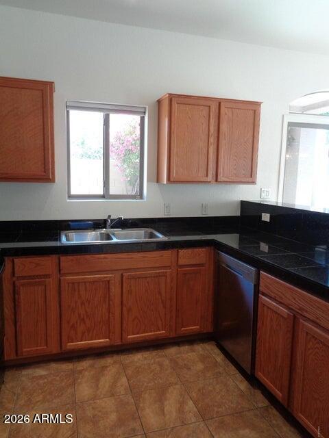 2401 E RIO SALADO Parkway 1214