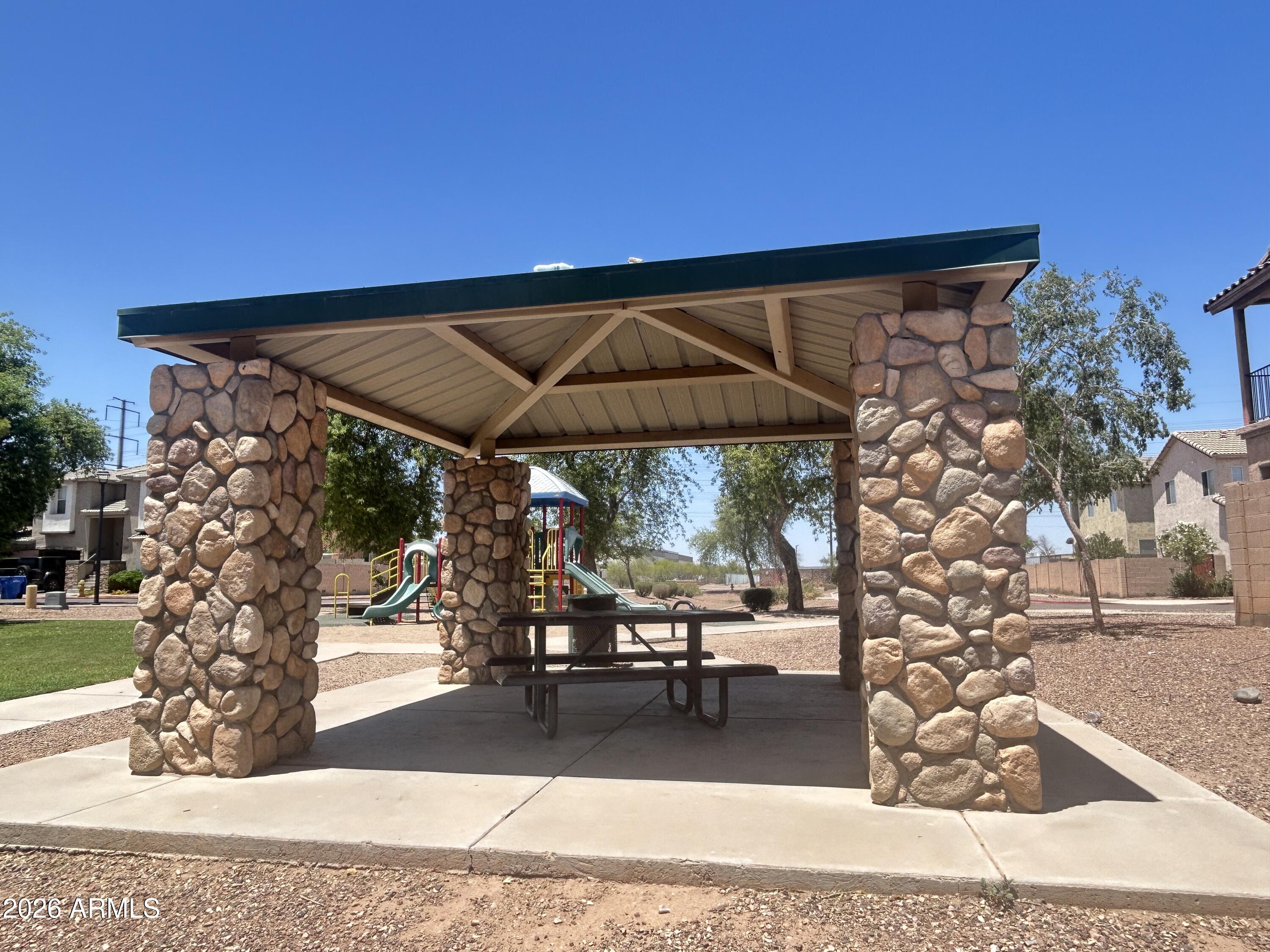 RIVERBEND 1 UNIT A - Residential