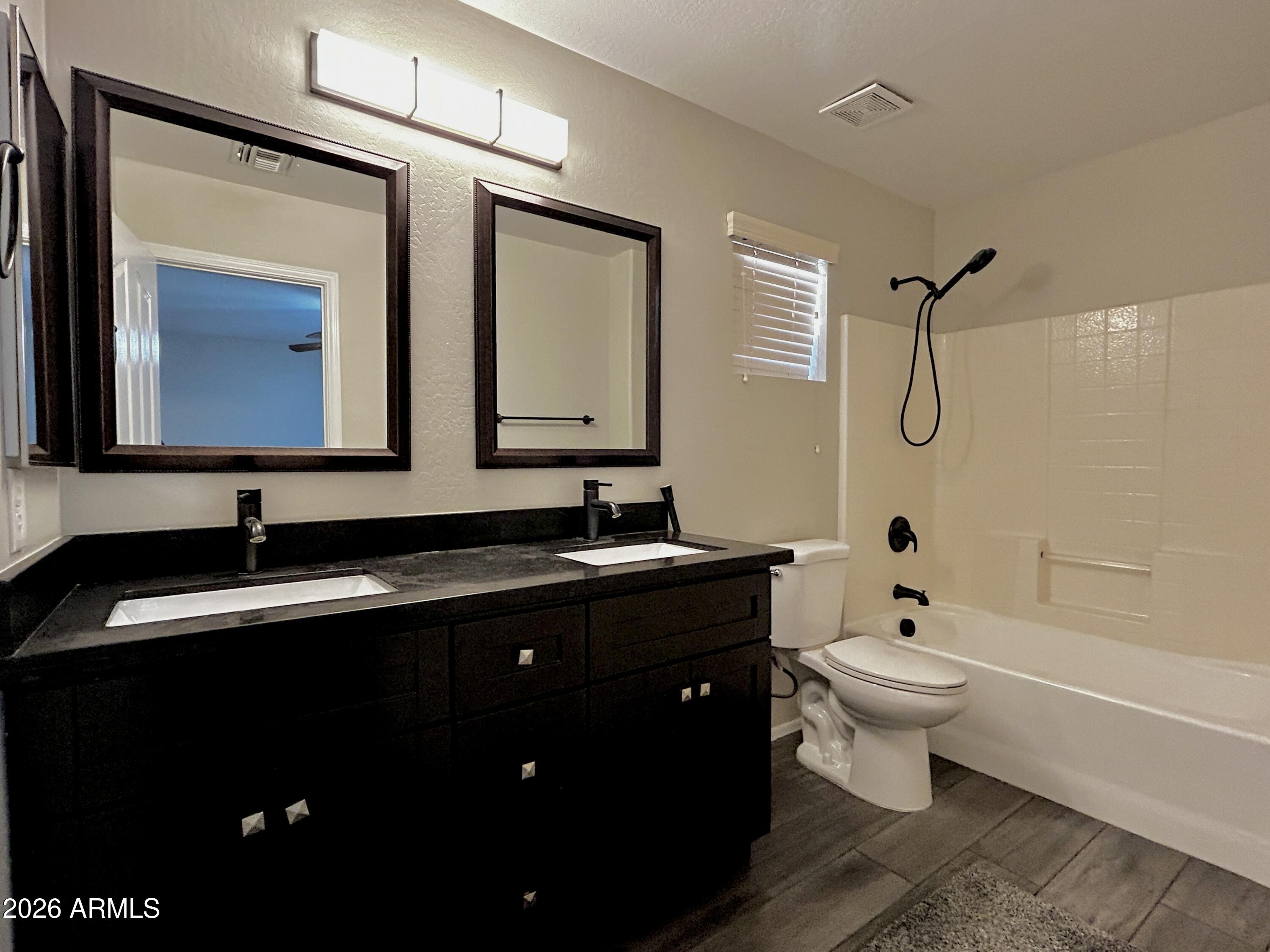 RIVERBEND 1 UNIT A - Residential