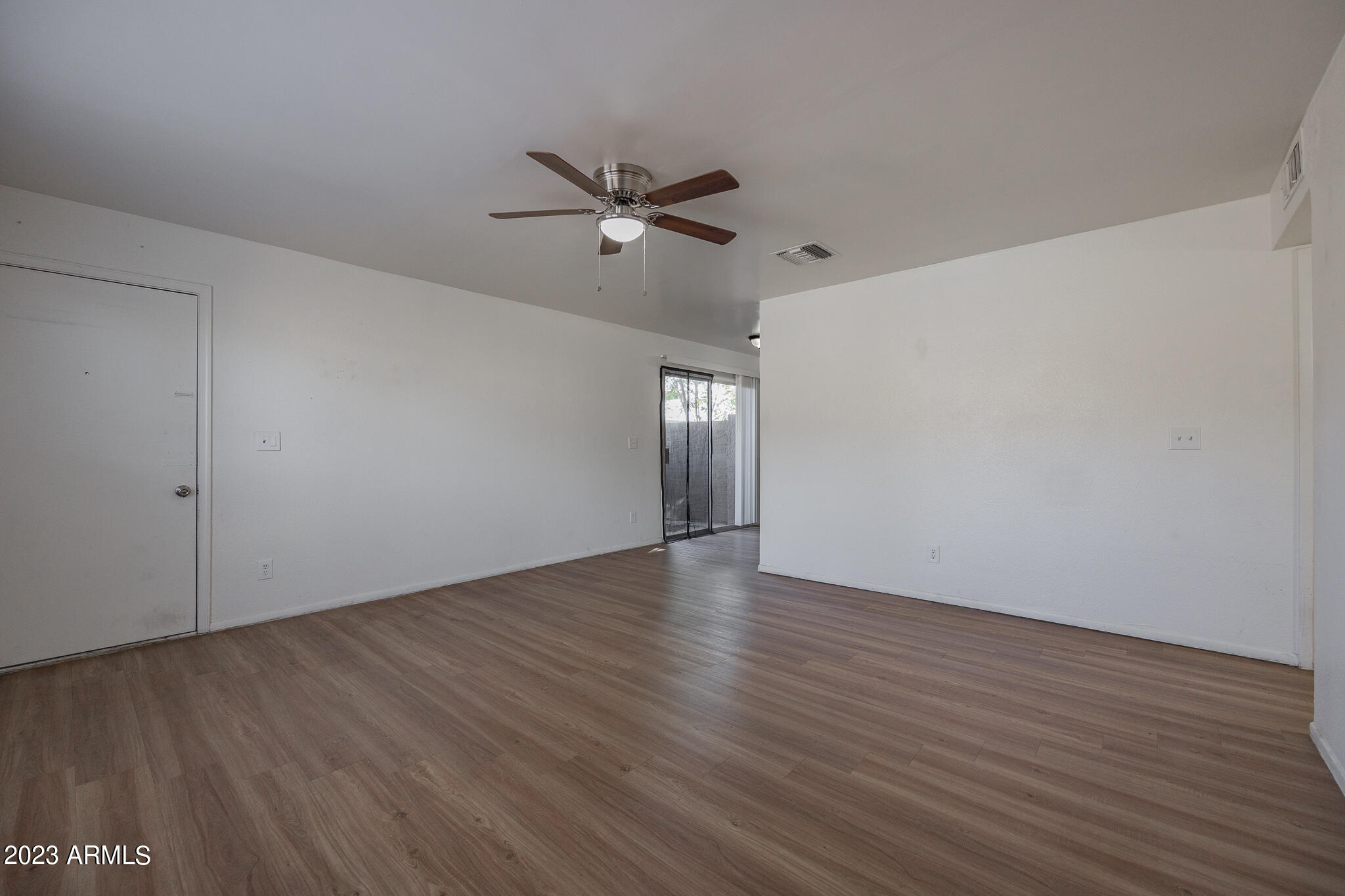 925 W PEORIA Avenue 29