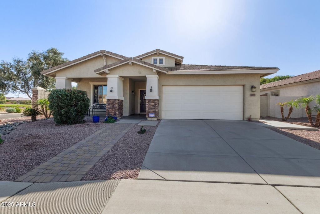 Photo of 3295 E Castanets Drive, Gilbert, AZ 85298 (MLS # 6958709)
