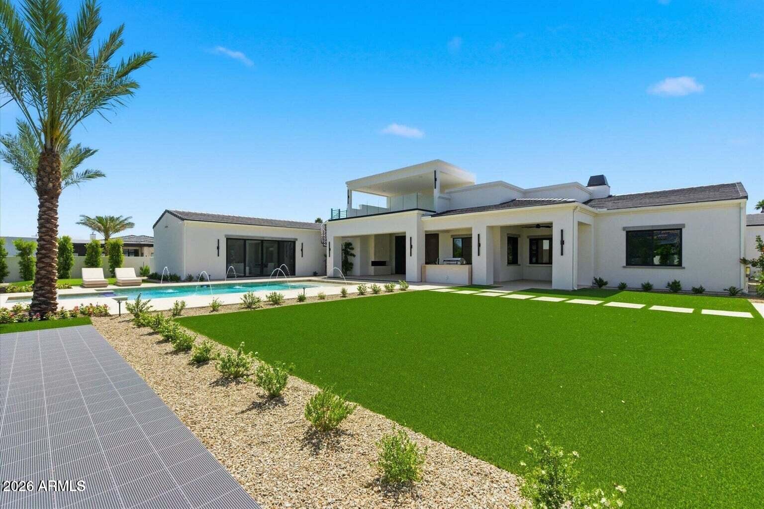 6821 E VALLEY VISTA Lane