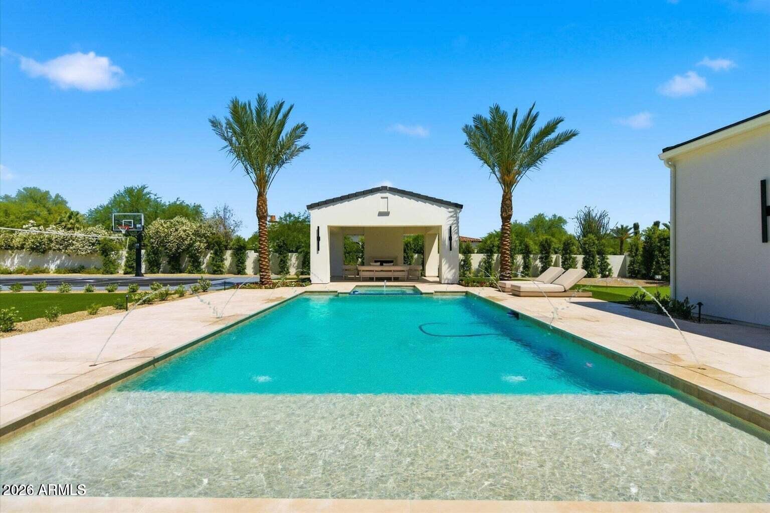 6821 E VALLEY VISTA Lane