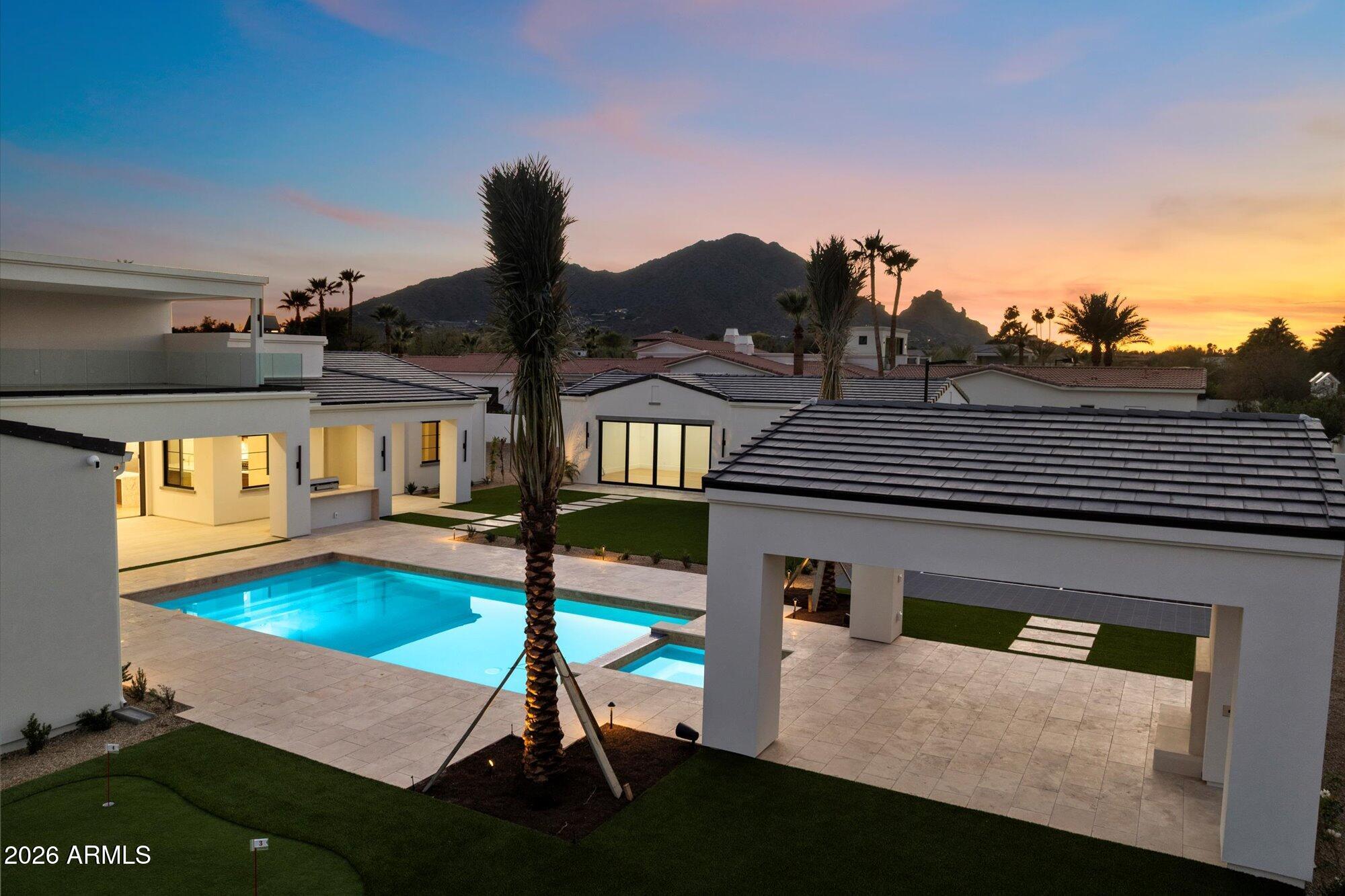 6821 E VALLEY VISTA Lane