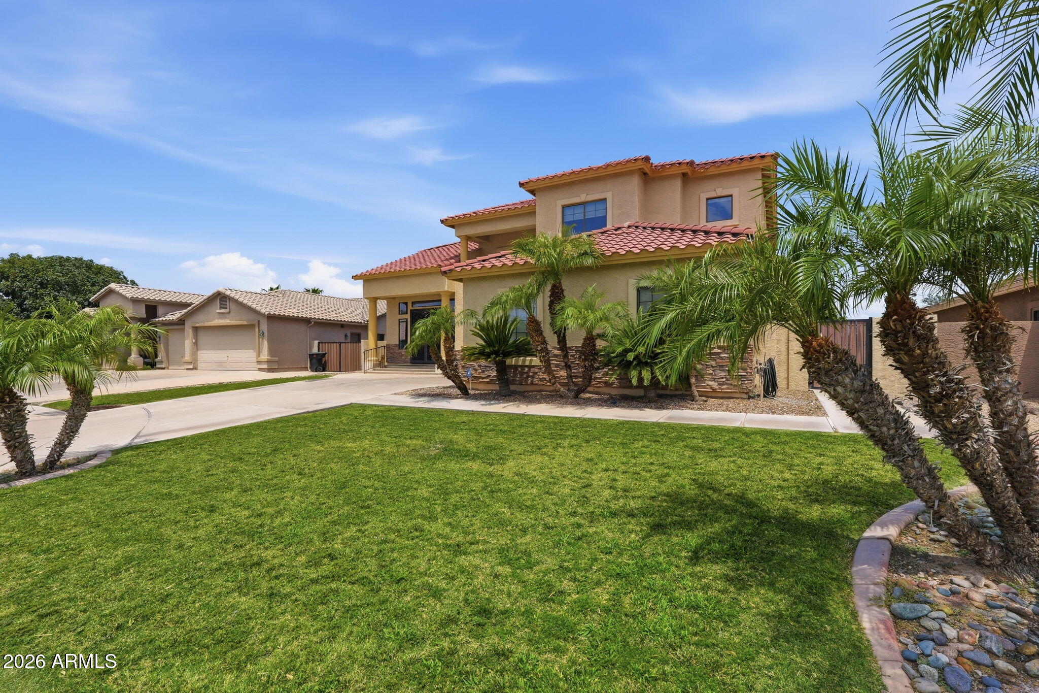 3644 E DEL RIO Street