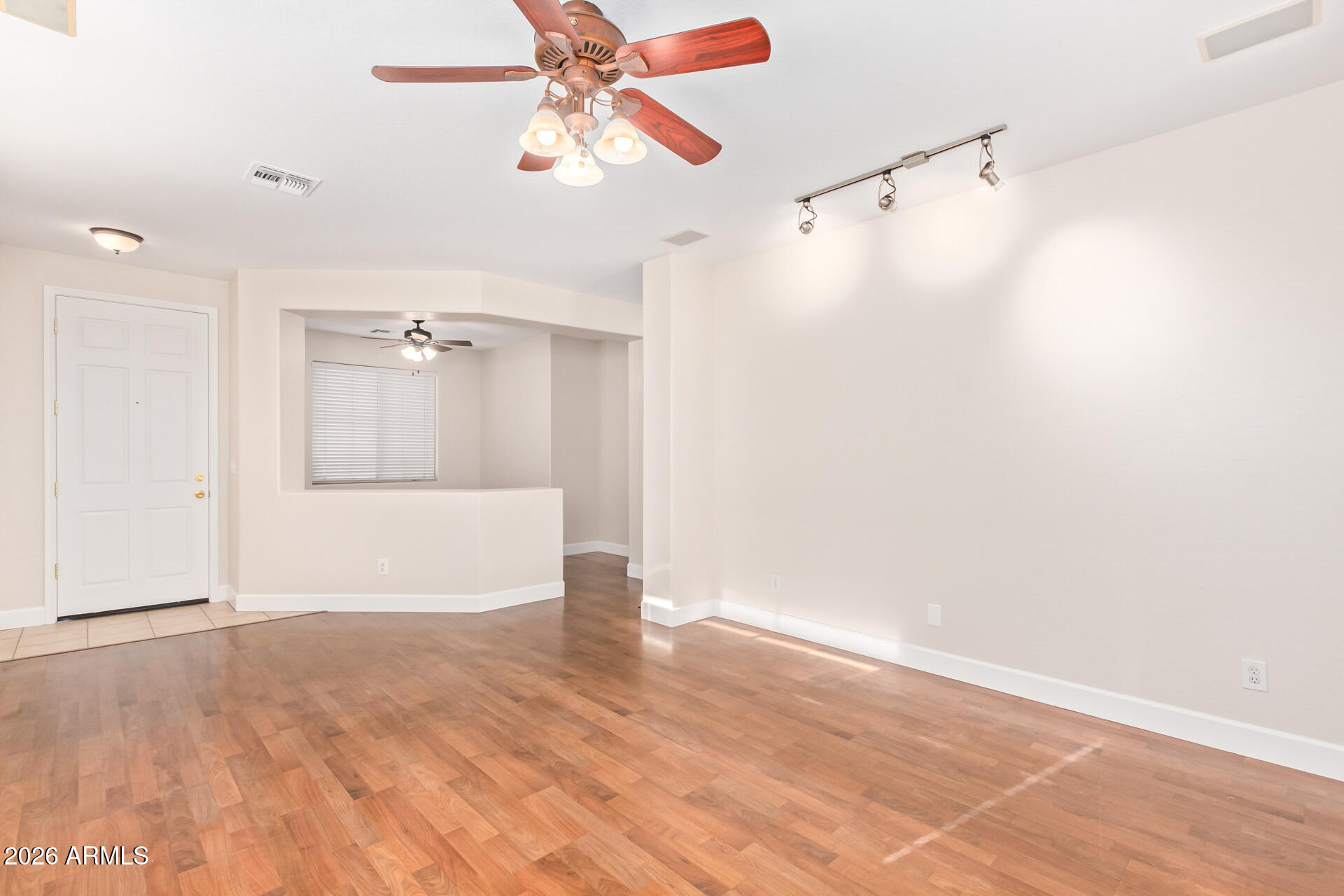 39745 N CROSS TIMBERS Way