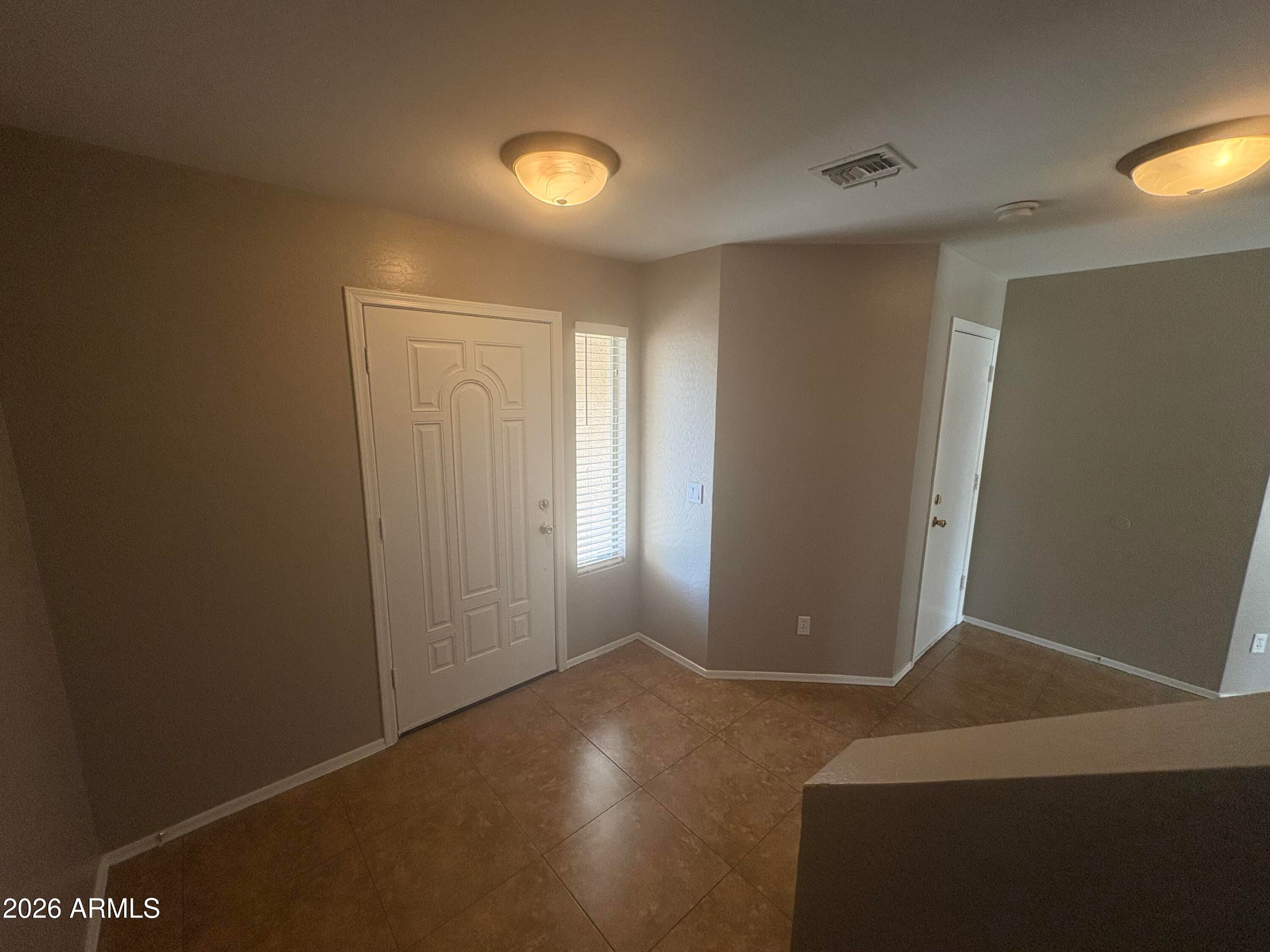3245 W SANTA CRUZ Avenue W