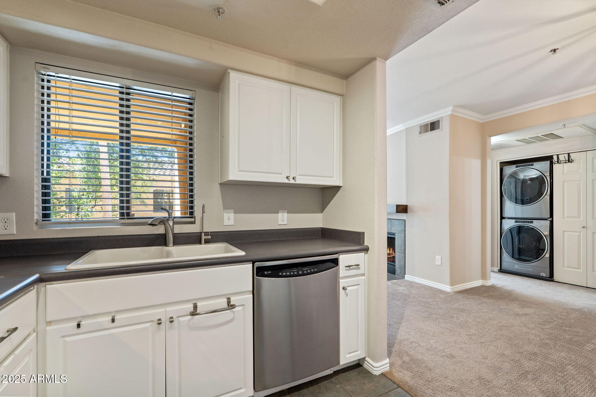 7575 E INDIAN BEND Road 2057