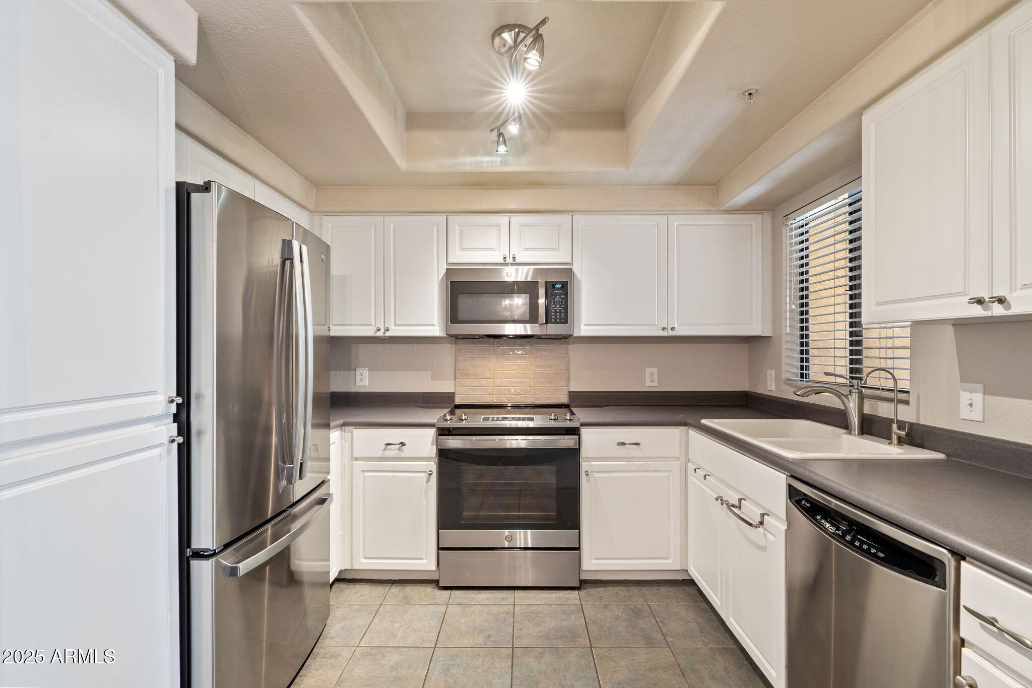 7575 E INDIAN BEND Road 2057