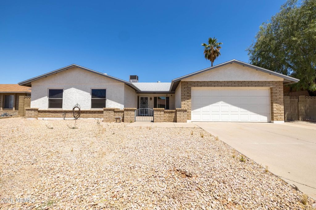 Photo of 2418 W Brooks Street, Chandler, AZ 85224 (MLS # 7024260)