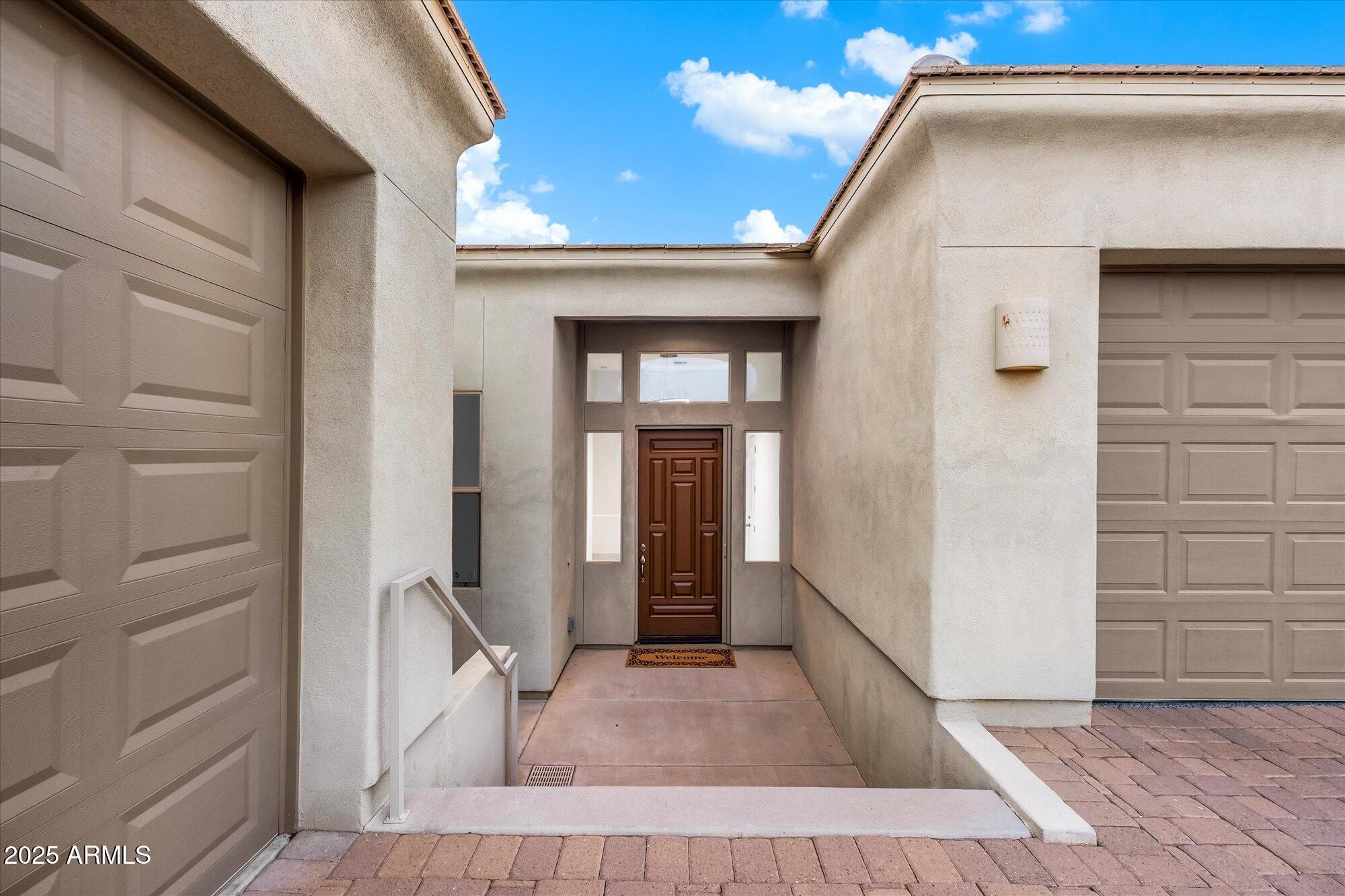 10838 N SKYLINE Drive