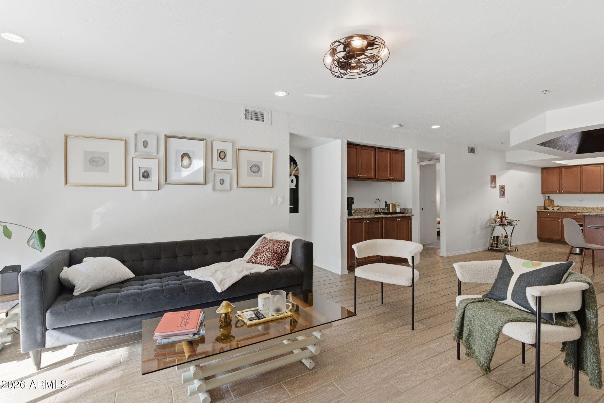 3031 N CIVIC CENTER Plaza 139