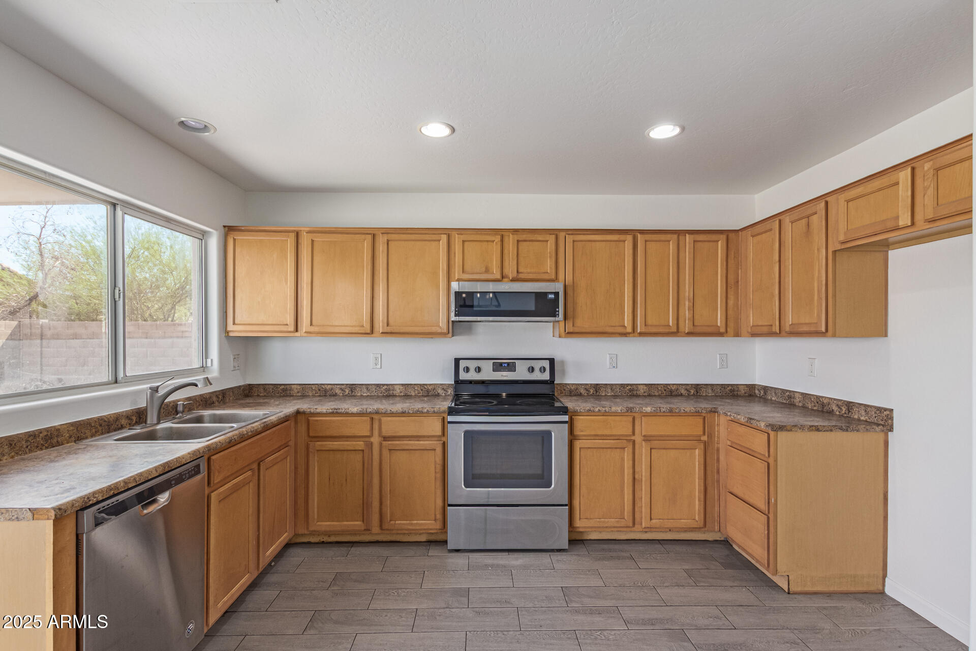 22963 W LA PASADA Boulevard