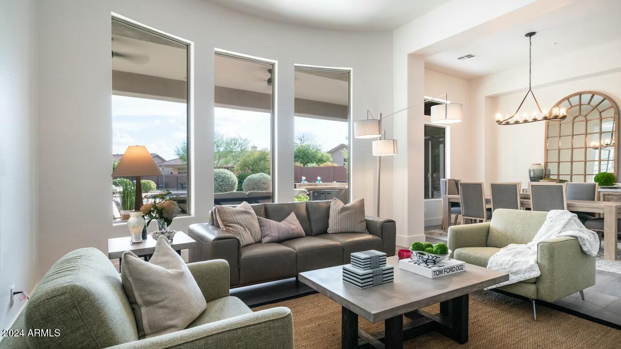 40512 N CANDLEWYCK Lane