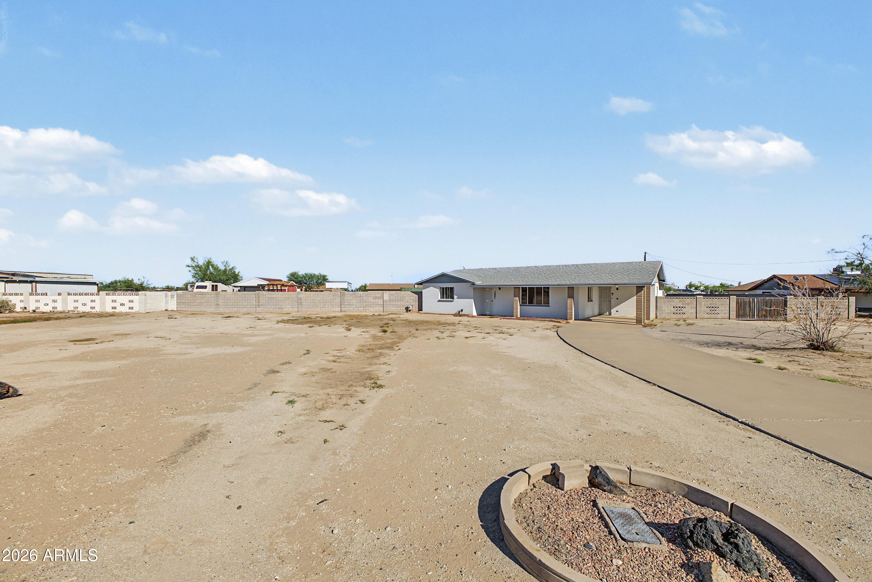 2005 N 192ND Avenue