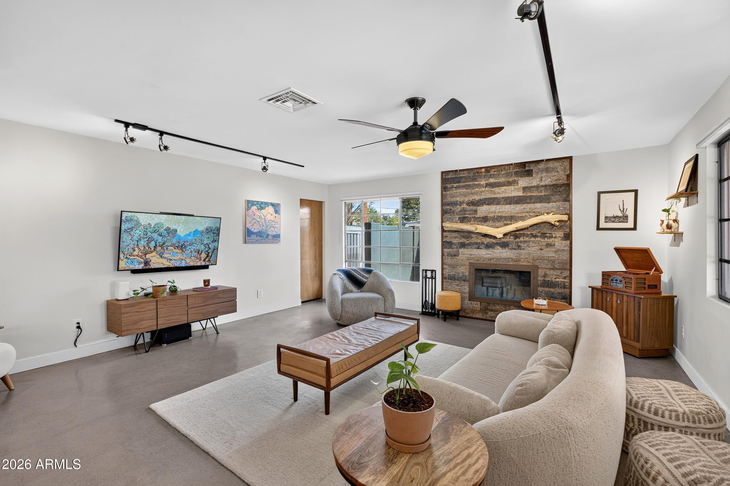 5119 N 12TH Avenue