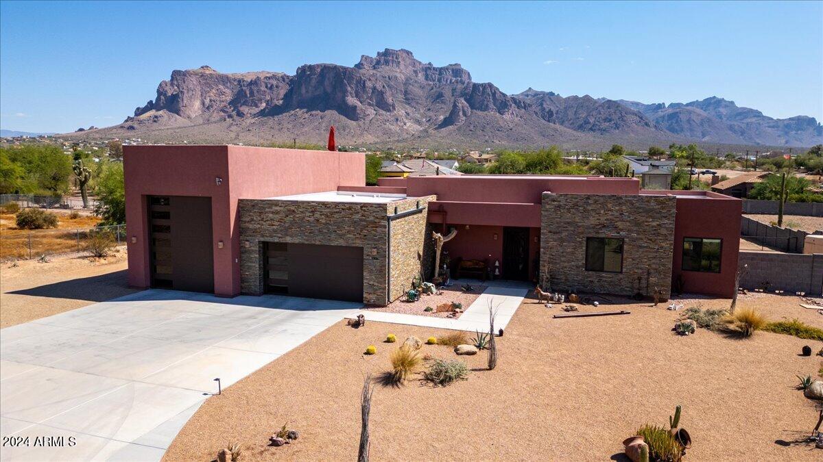 4306 E SUPERSTITION Boulevard