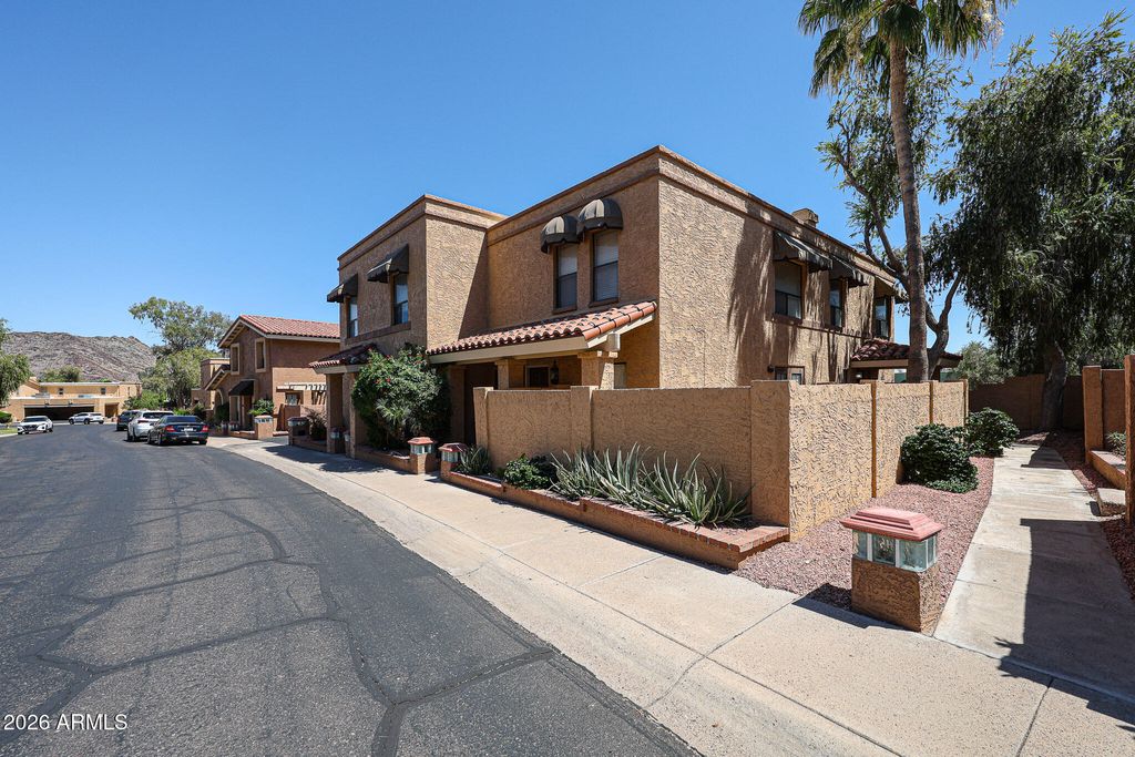 Photo of 801 E North Lane #1, Phoenix, AZ 85020 (MLS # 7025596)