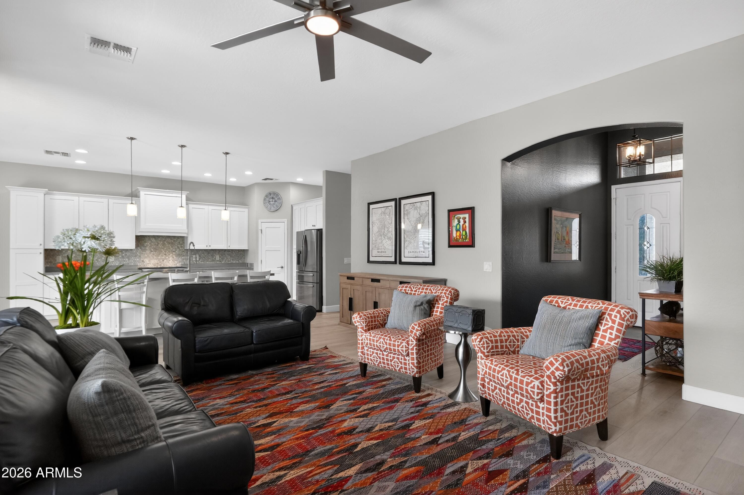 3127 W LANGUID Lane