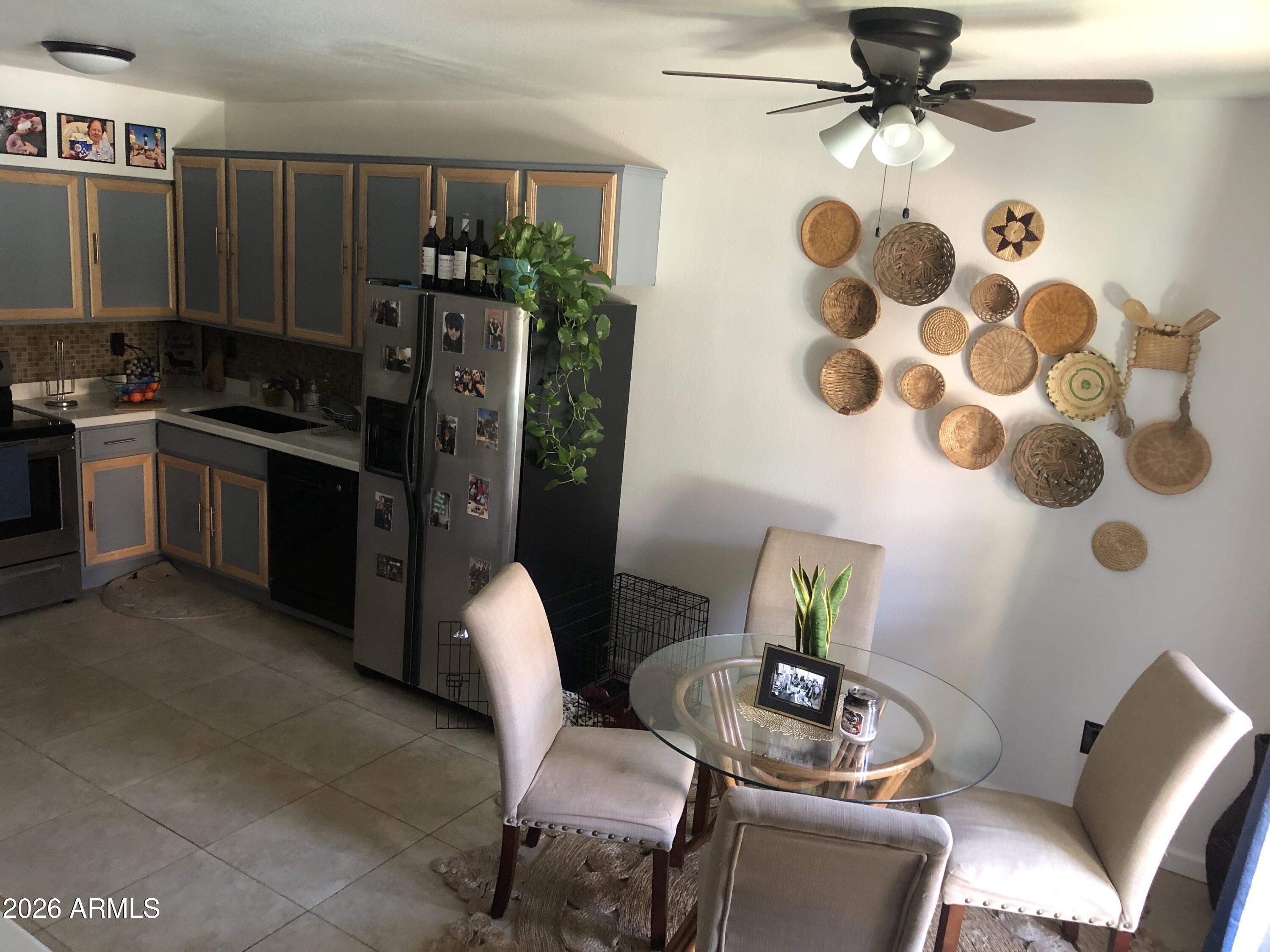 LAS CASAS CONDOMINIUM UNIT 1-28 - Residential