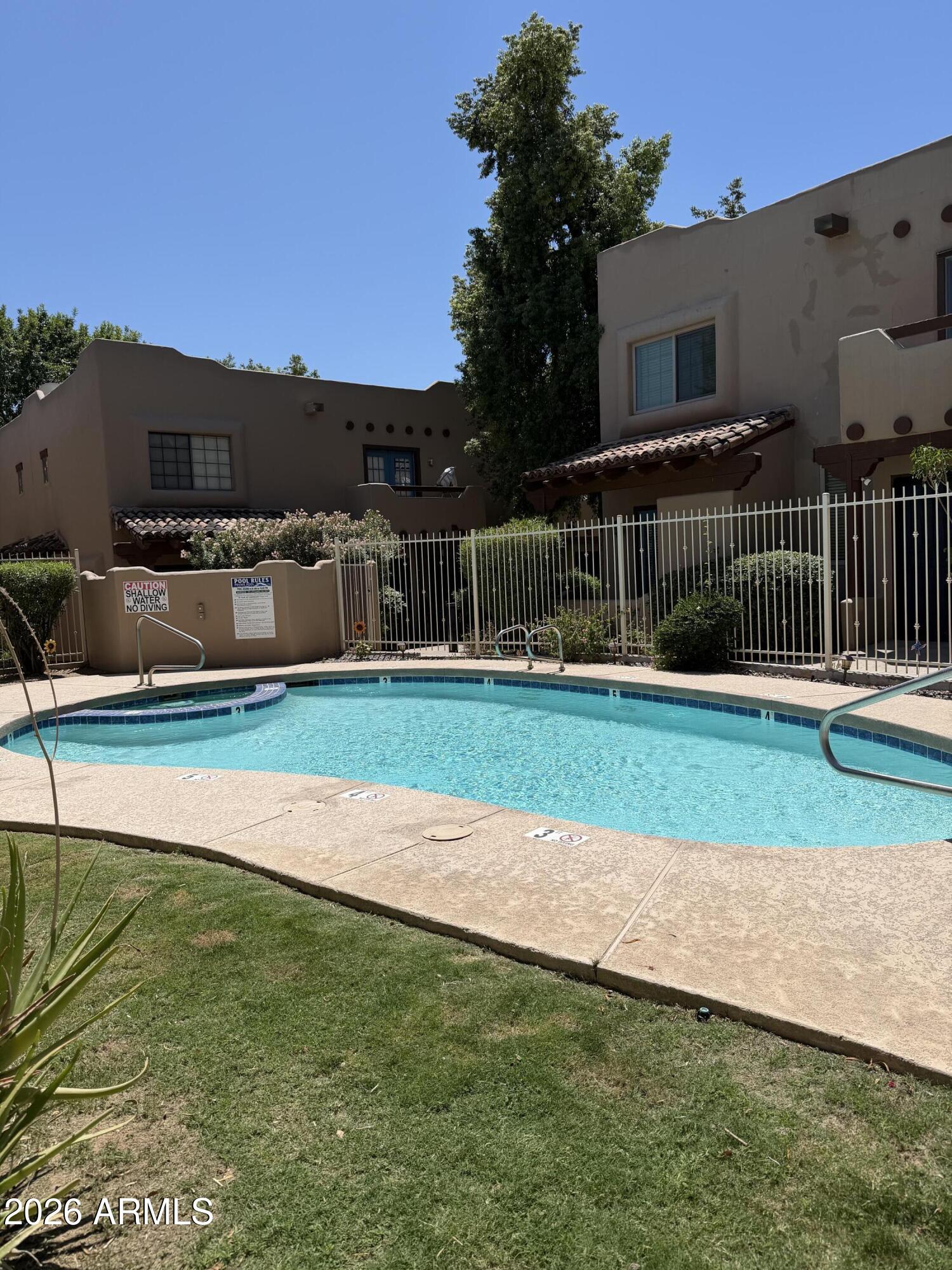 LAS CASAS CONDOMINIUM UNIT 1-28 - Residential