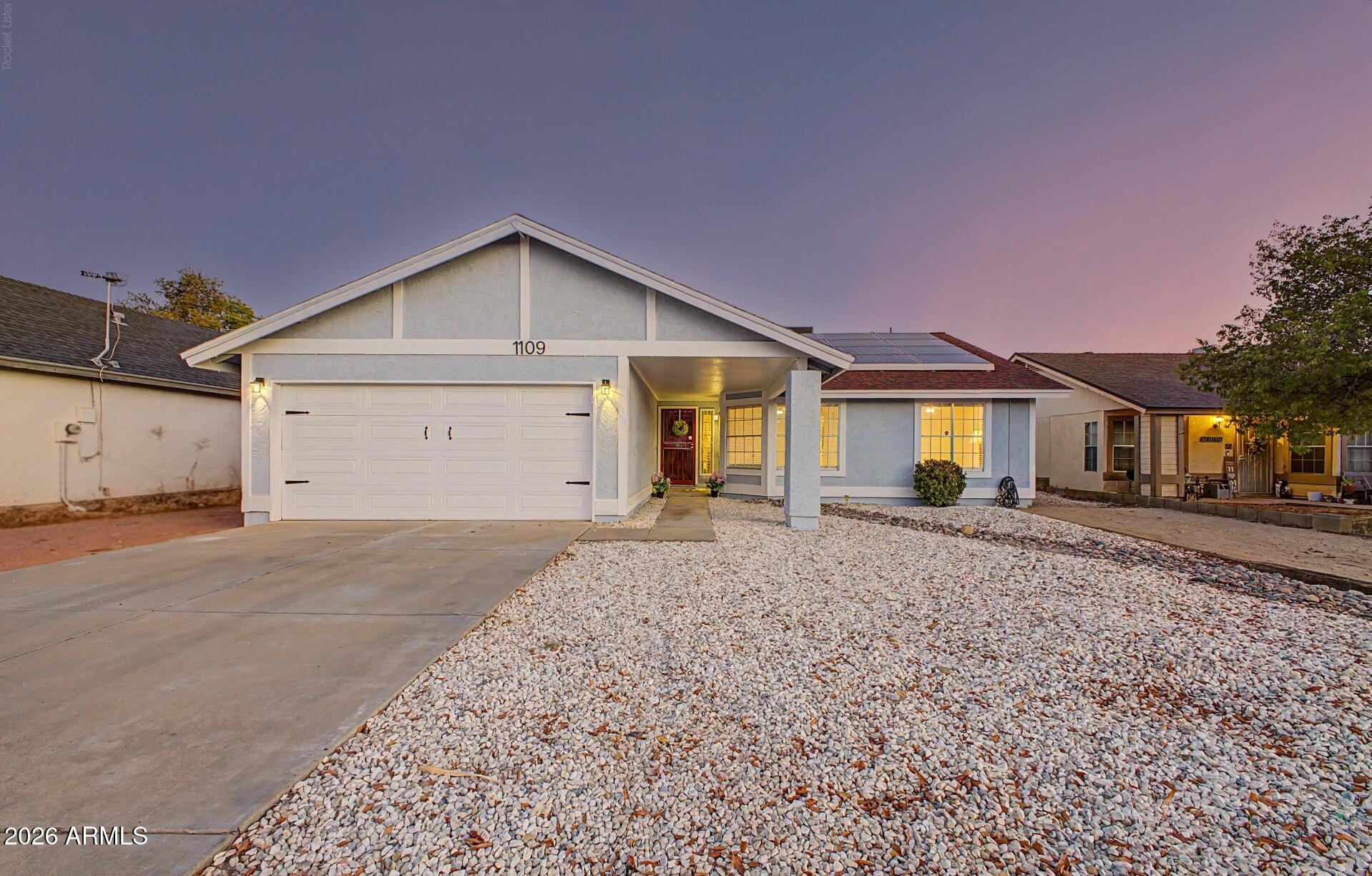 1109 W WICKIEUP Lane
