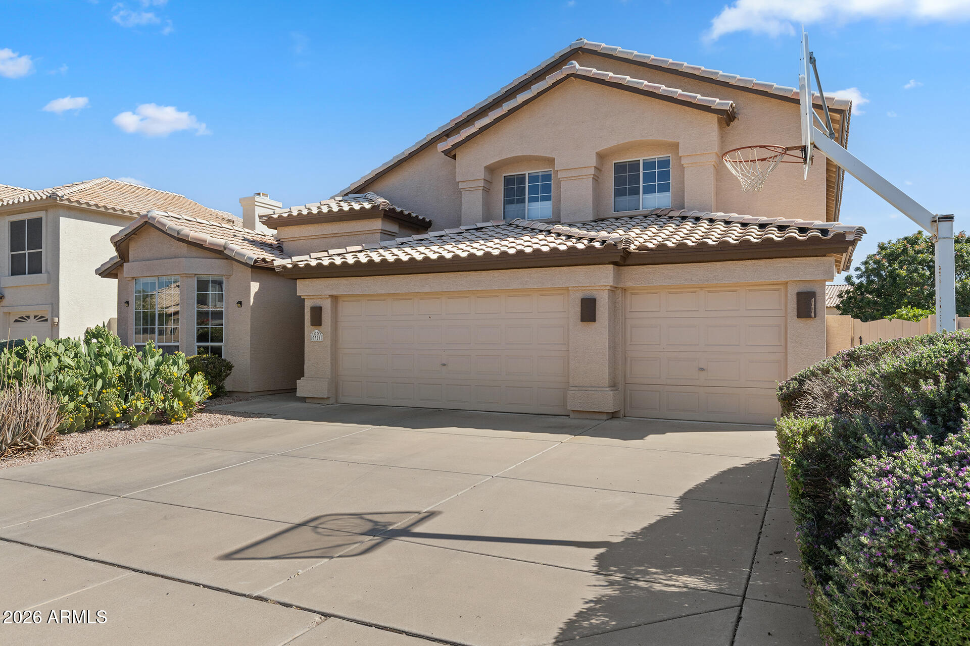 5321 W LINDA Lane