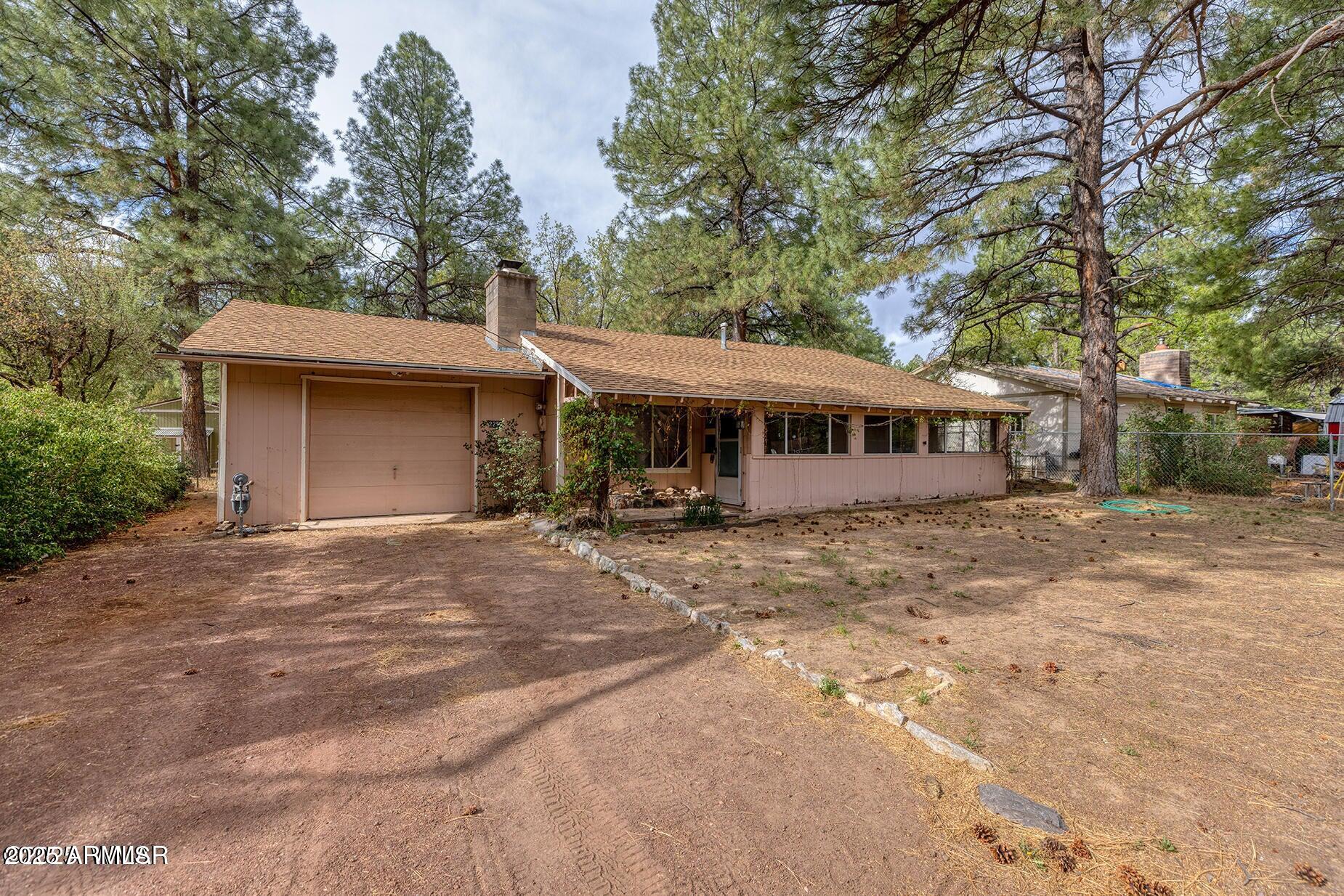 2257 CURRY Lane
