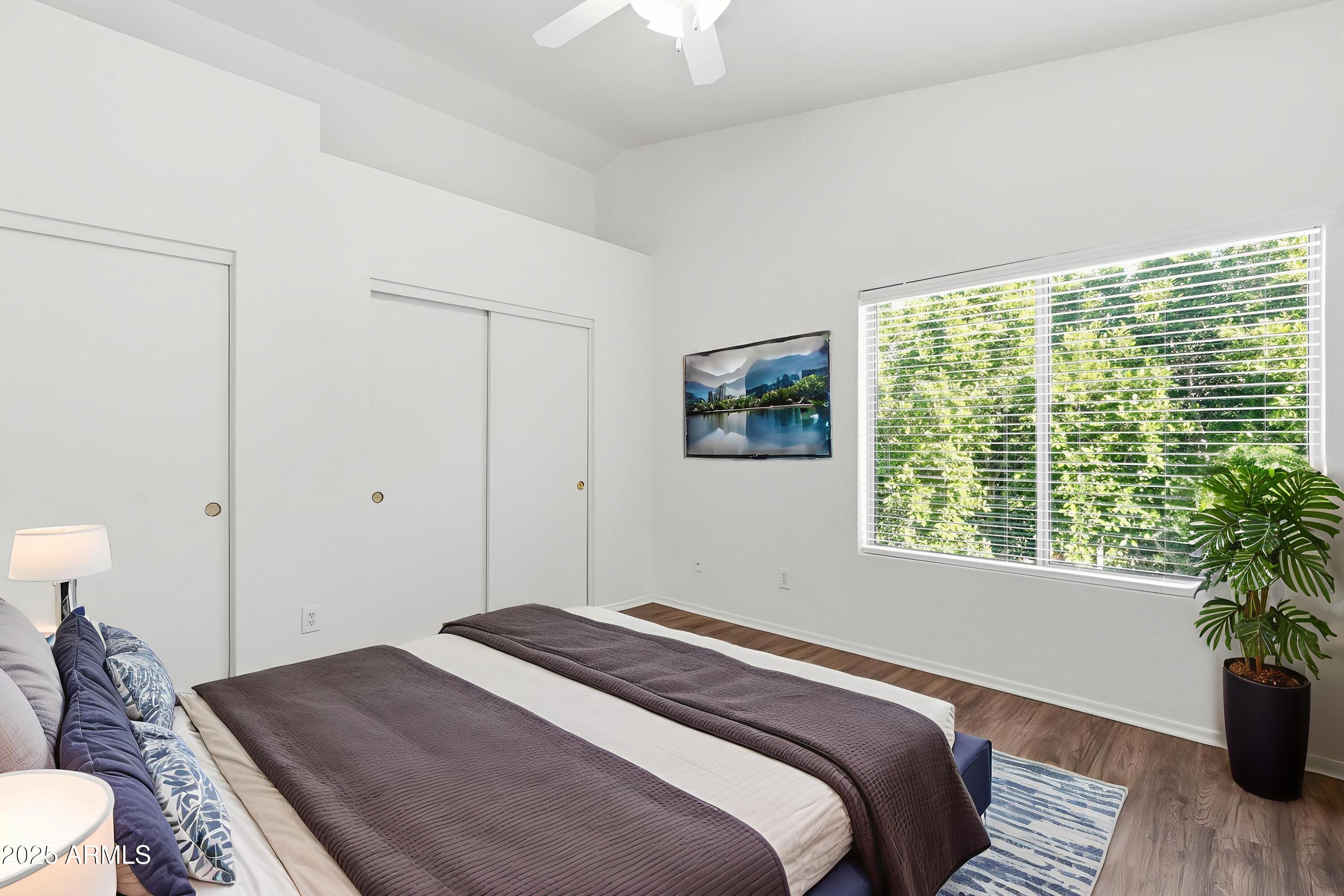 1750 W UNION HILLS Drive 37