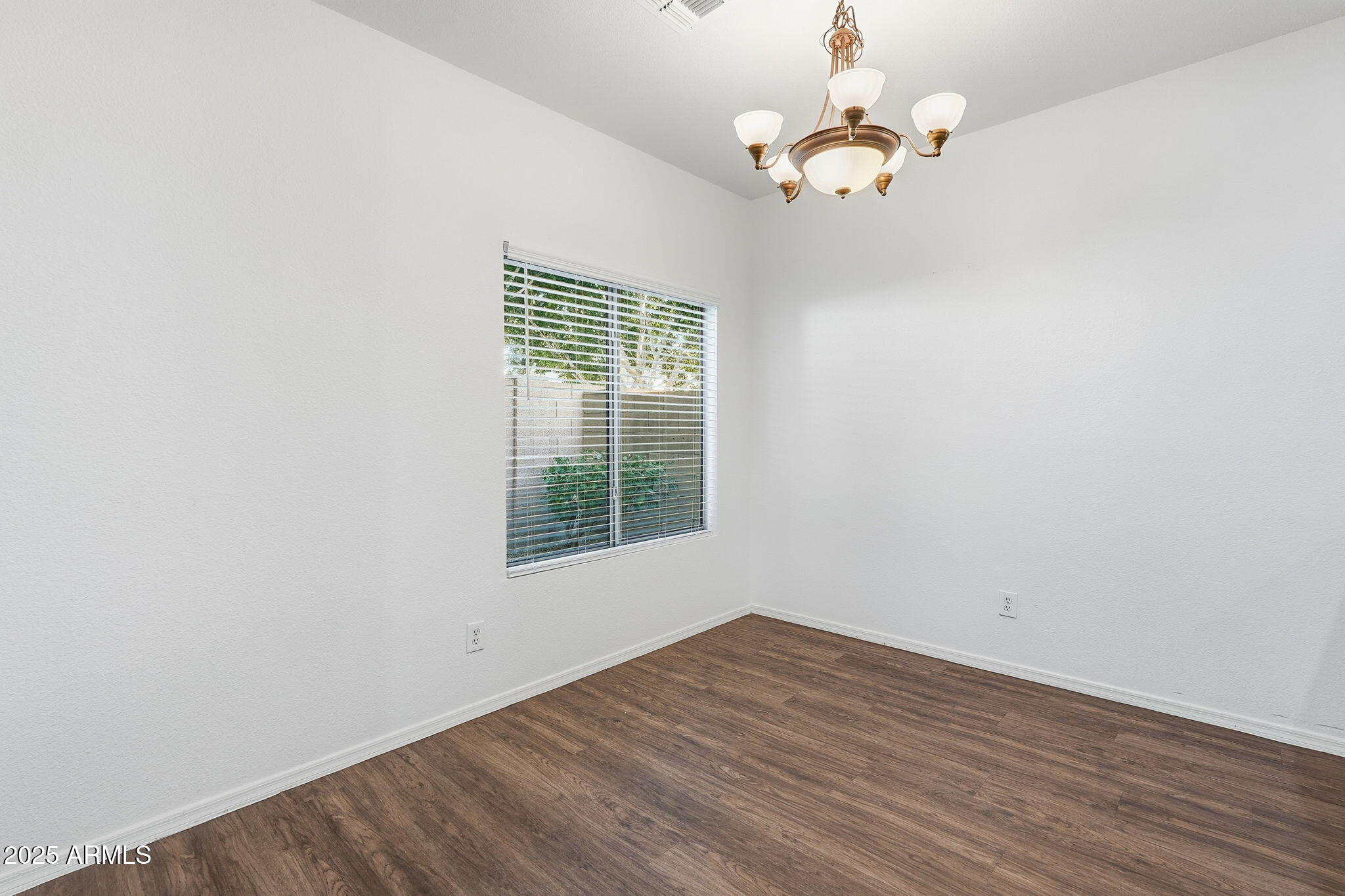 1750 W UNION HILLS Drive 37