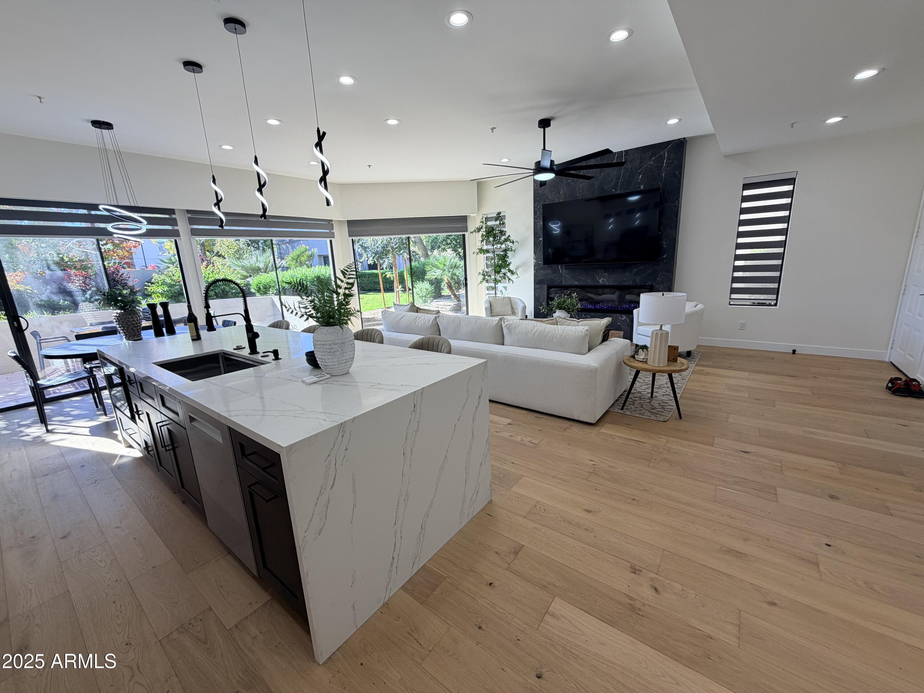 8989 N GAINEY CENTER Drive 149