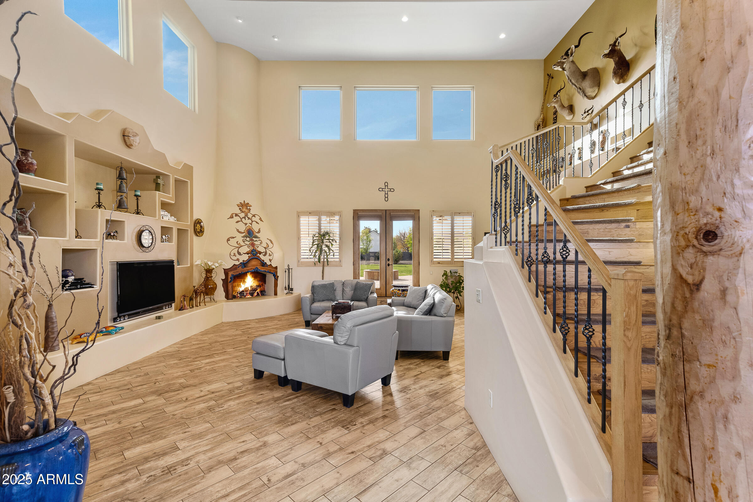 2697 E VIA DEL ARBOLES --