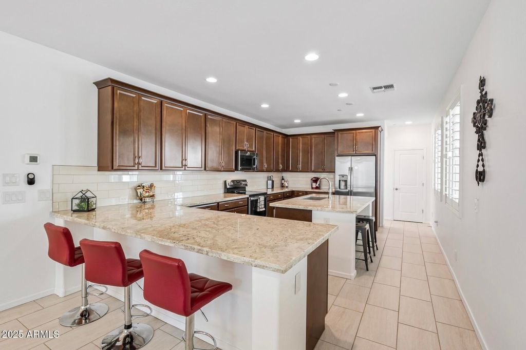 Photo of 1743 E Bridgeport Parkway, Gilbert, AZ 85295 (MLS # 6932742)