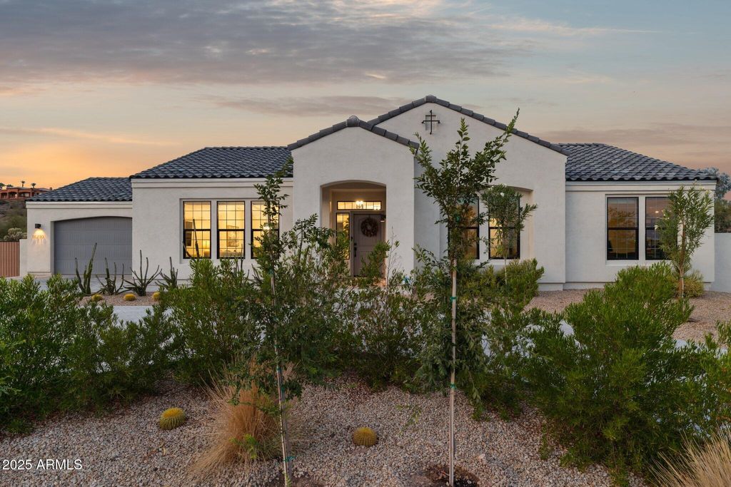 Photo of 16710 E Trevino Drive, Fountain Hills, AZ 85268 (MLS # 6922483)