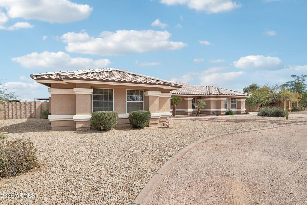 Photo of 7821 N 173rd Avenue, Waddell, AZ 85355 (MLS # 6979209)