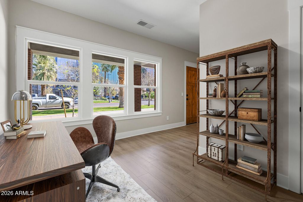 Photo of 806 N 2nd Avenue, Phoenix, AZ 85003 (MLS # 6992773)