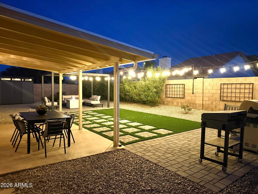 Photo of 1319 E Douglas Avenue, Gilbert, AZ 85234 (MLS # 6995155)