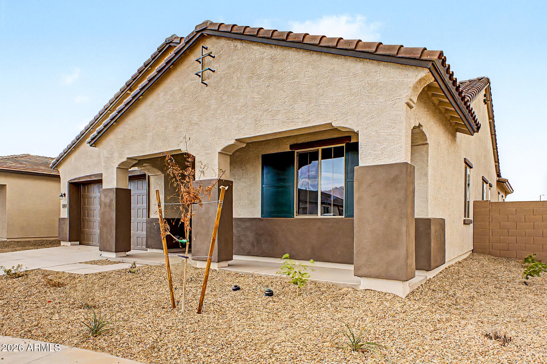 22196 W BLACKHAWK Drive