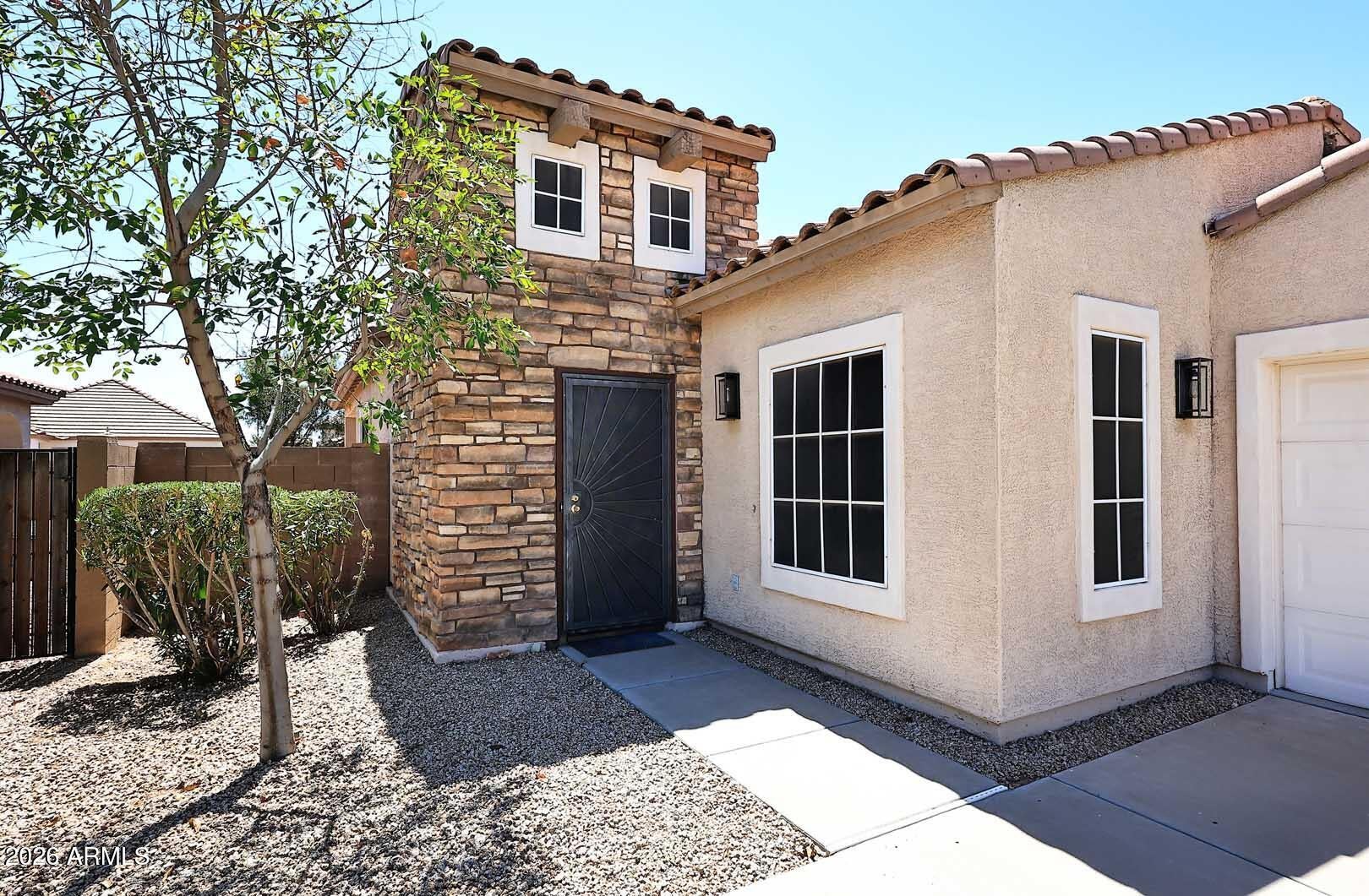 14833 W Charter Oak Road