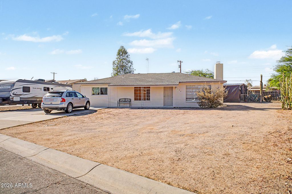 Photo of 924 E Granada Avenue, Apache Junction, AZ 85119 (MLS # 7031715)