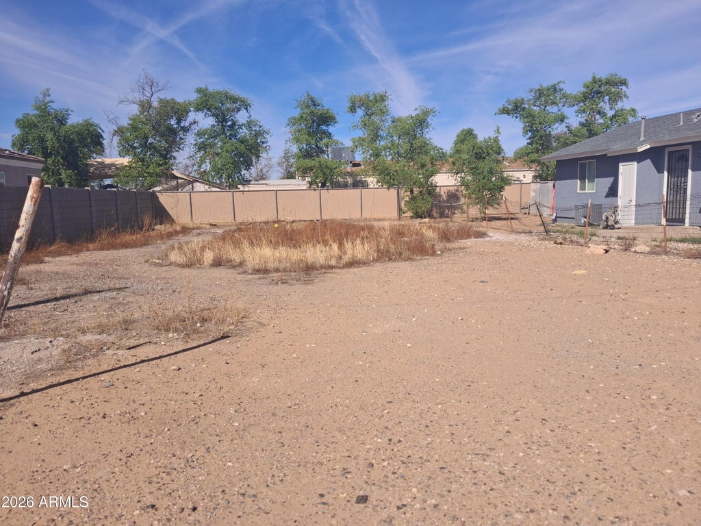 Photo of 116 N 80 Avenue #16, Peoria, AZ 85345 (MLS # 7082879)