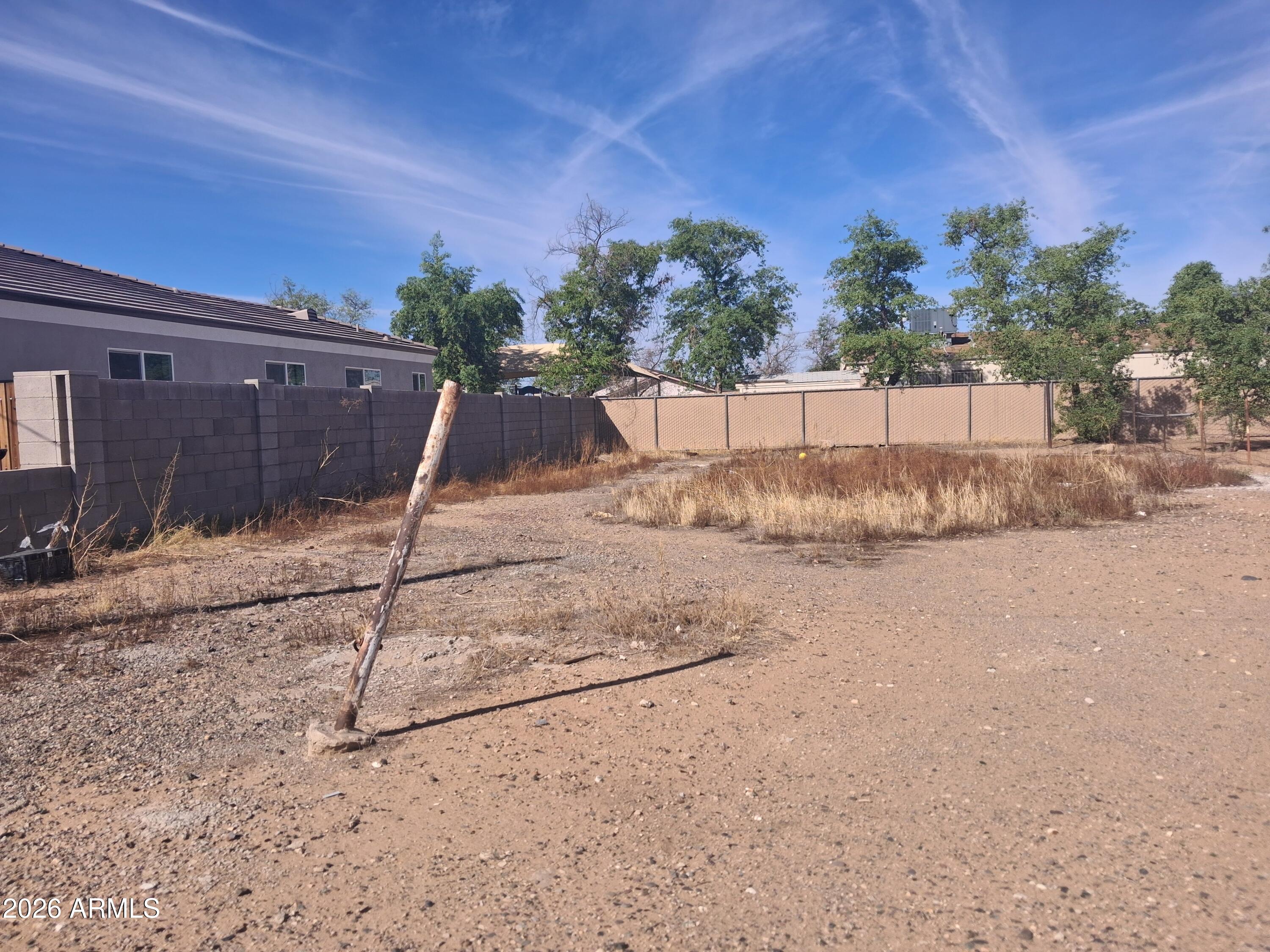 111XX N 80 Avenue 142-06-037