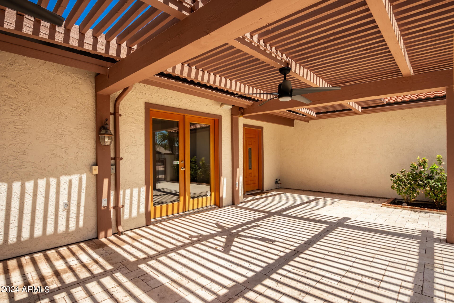 930 LEISURE WORLD --