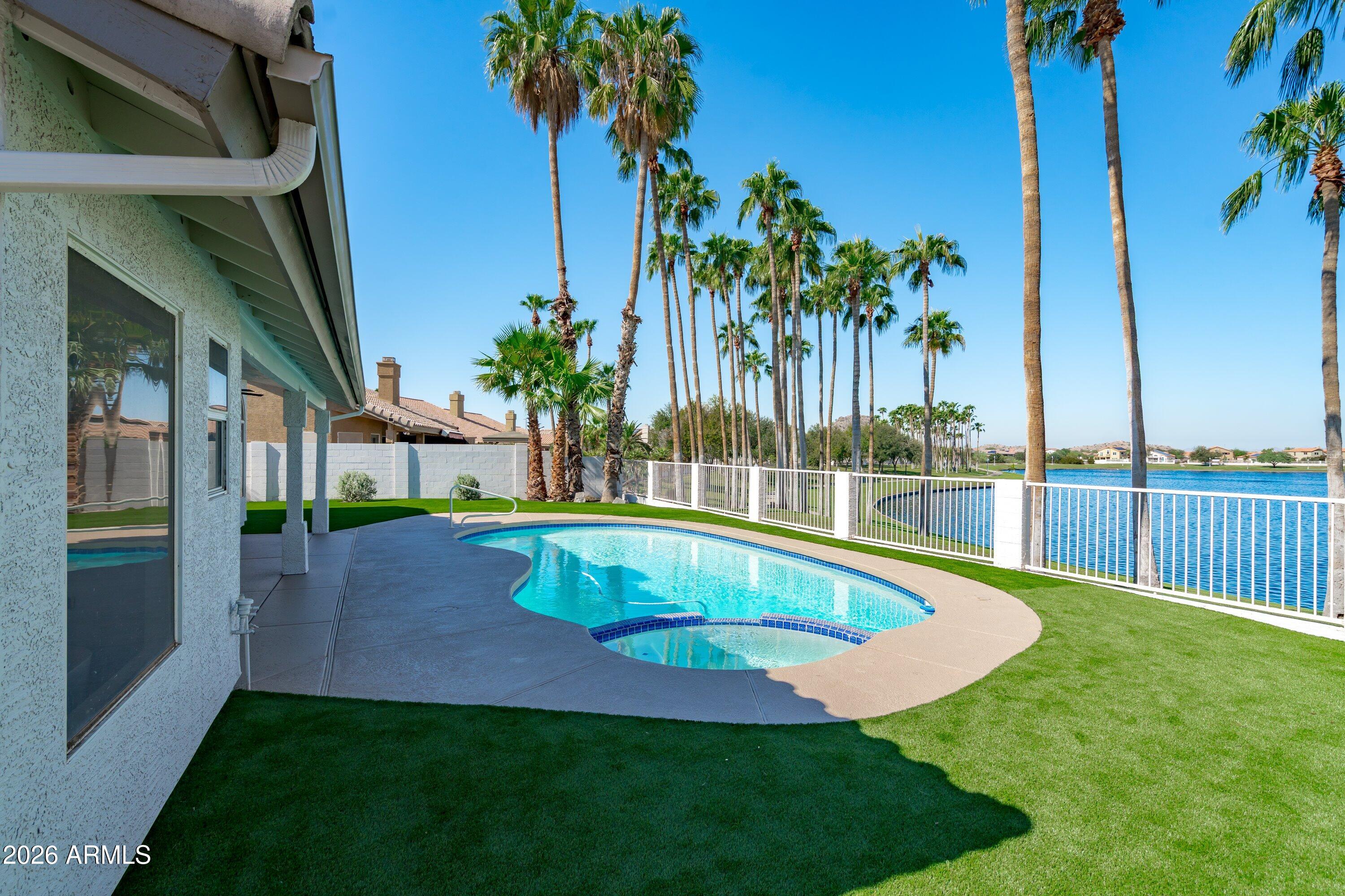 17812 W CACTUS FLOWER Drive