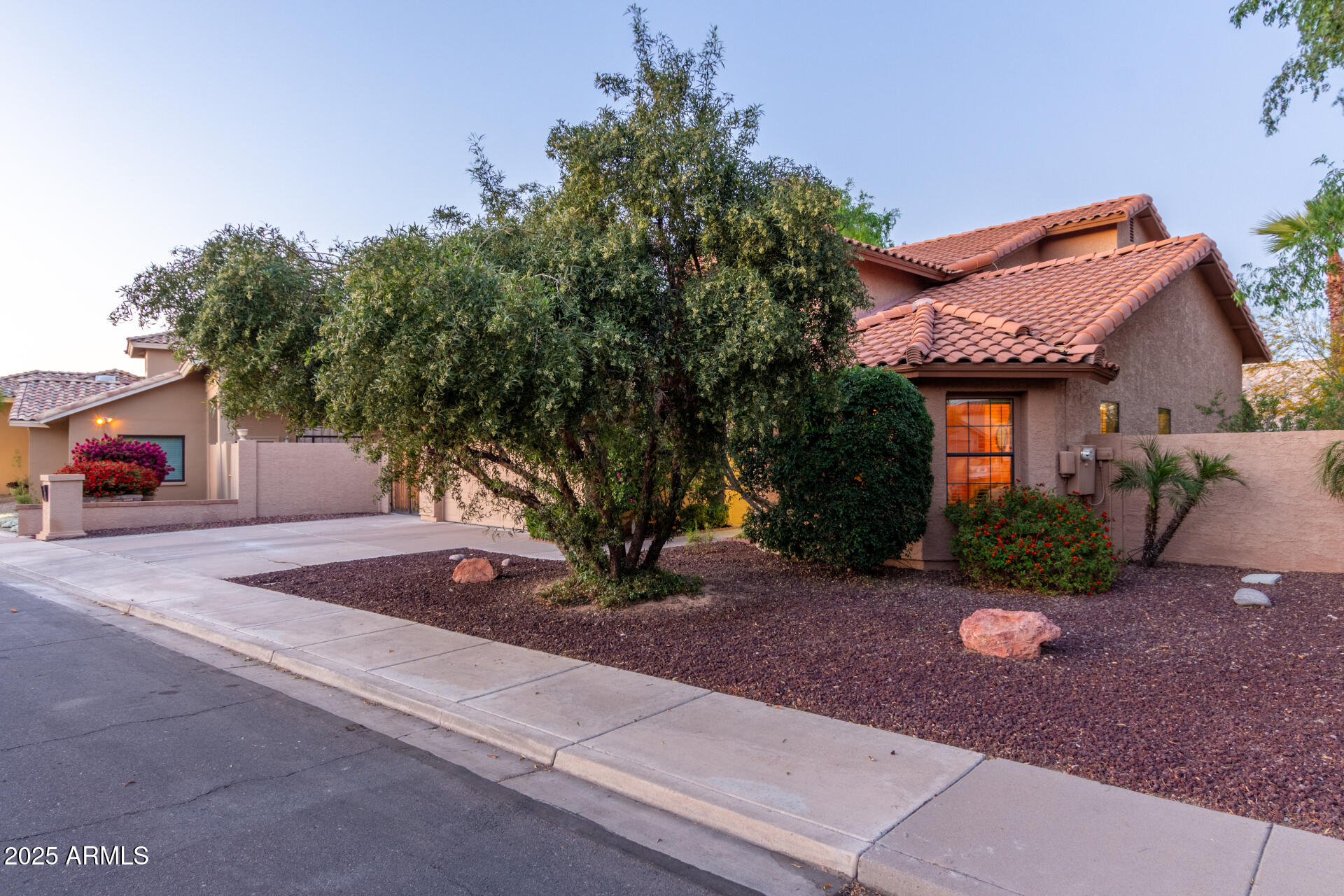 2239 S COTTONWOOD --
