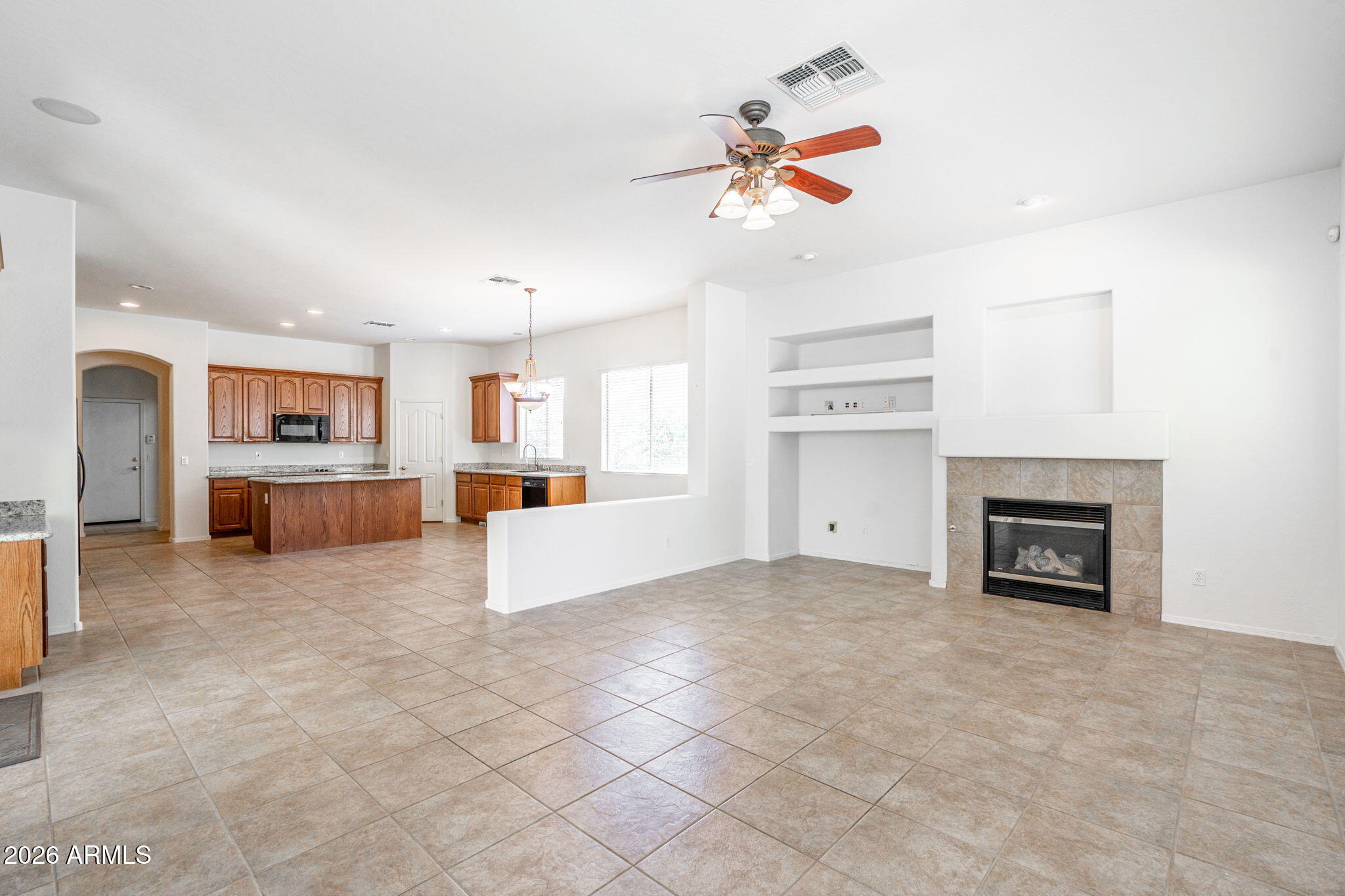 1304 N 86TH Place