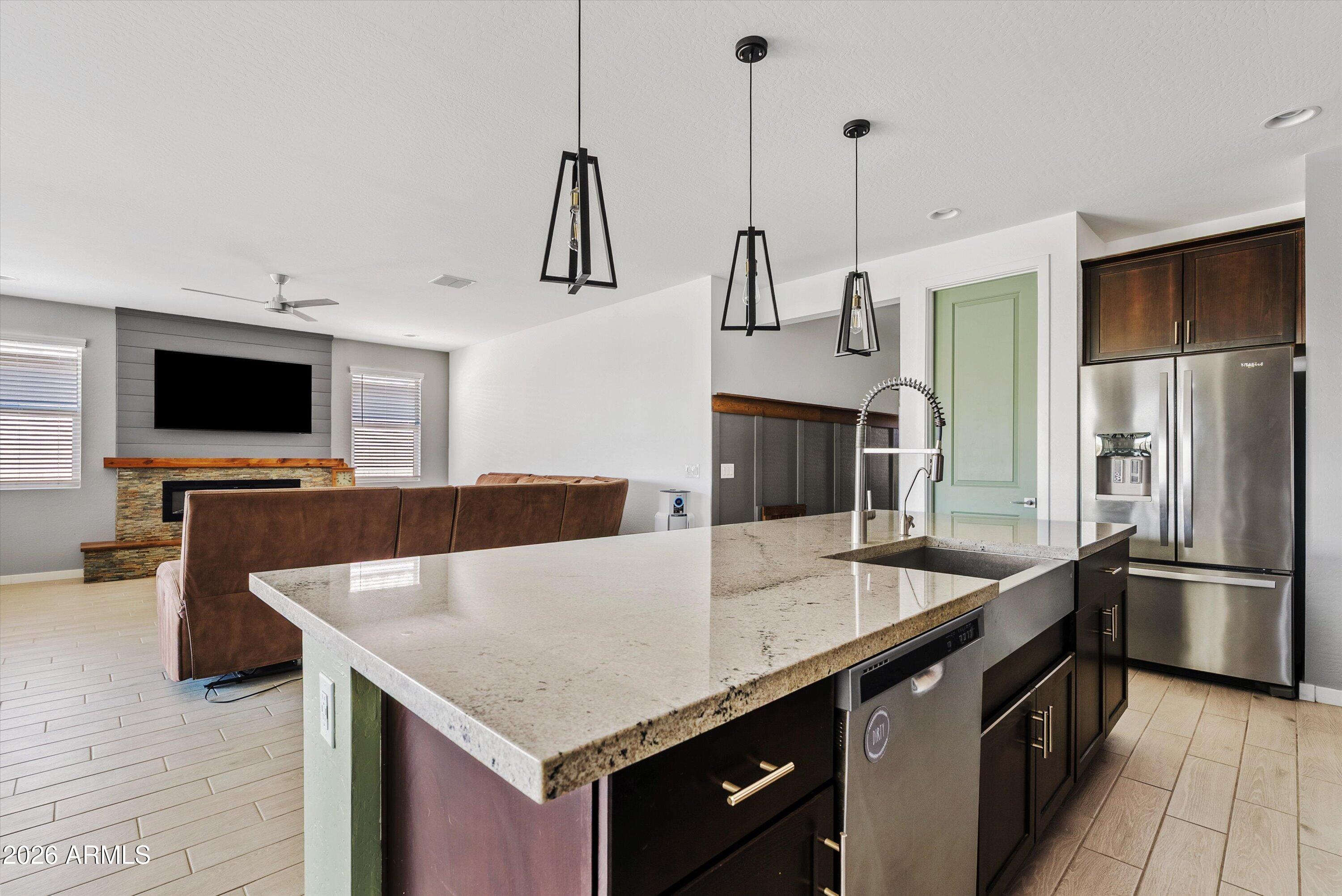 37046 N ANDRAVIDA Drive