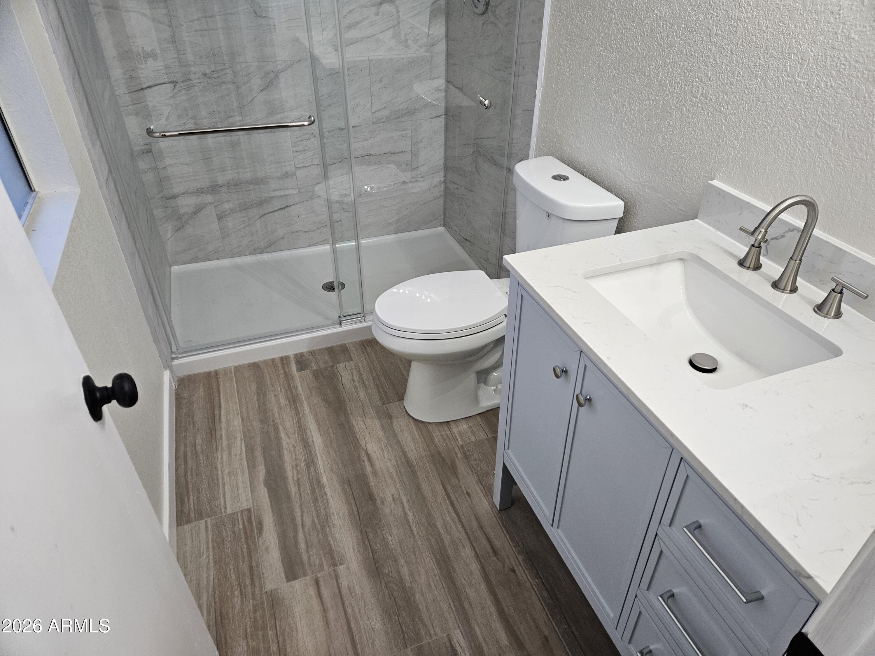 8949 W CINNABAR Avenue